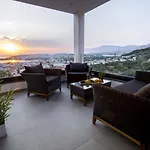 With Beautiful View, Modern Furnishing & Pool بودْسْتغانا